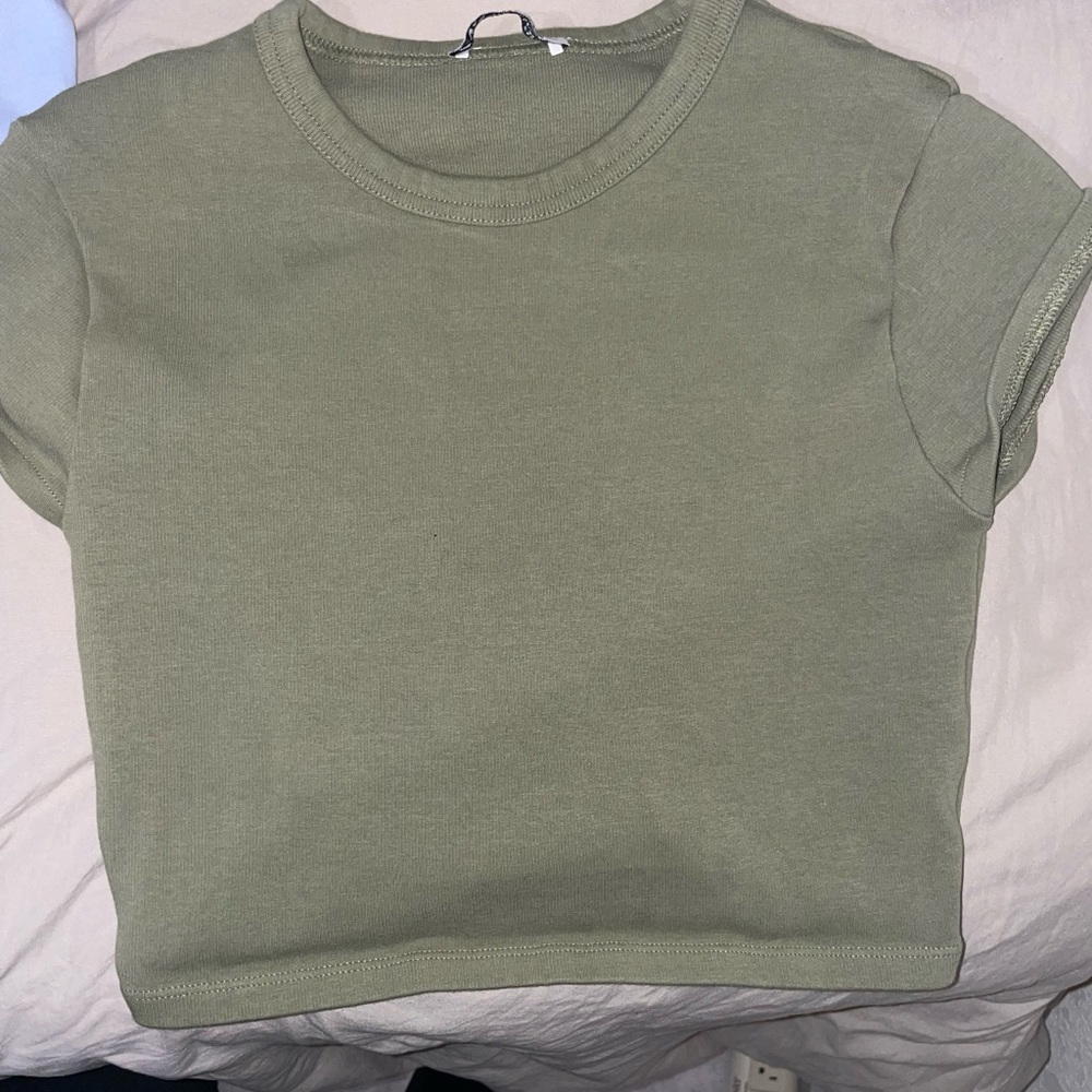 Basic crop tops - Picture 3 of 3
